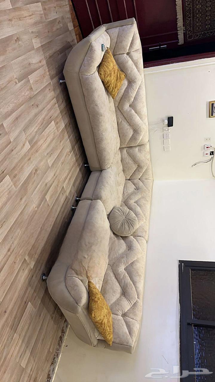 Various household furniture in good condition without damage64462130960385110