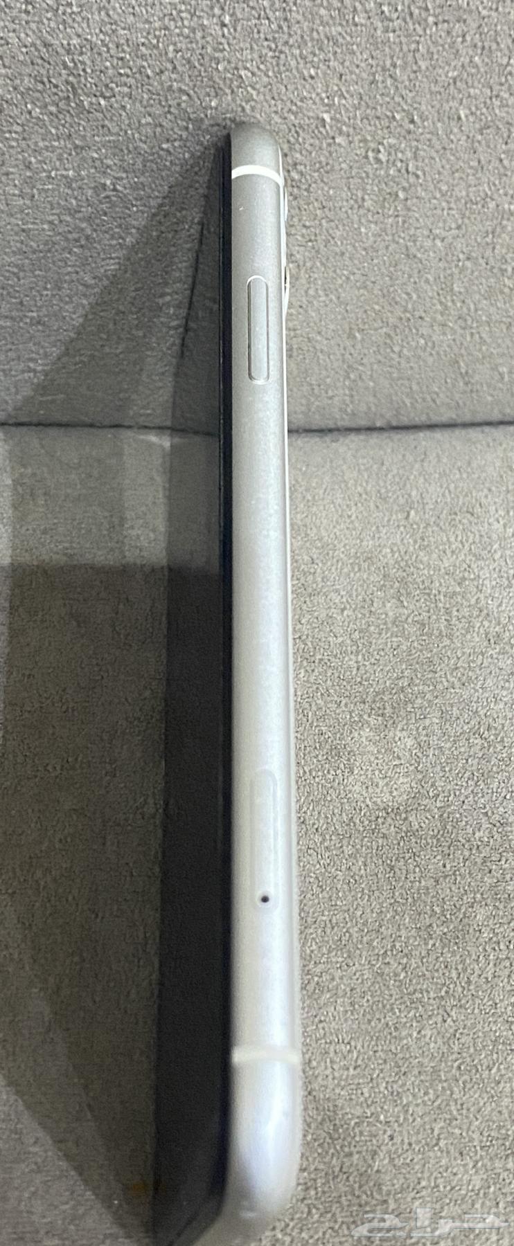 For sale, two iPhone 11 in good condition64484471017731113