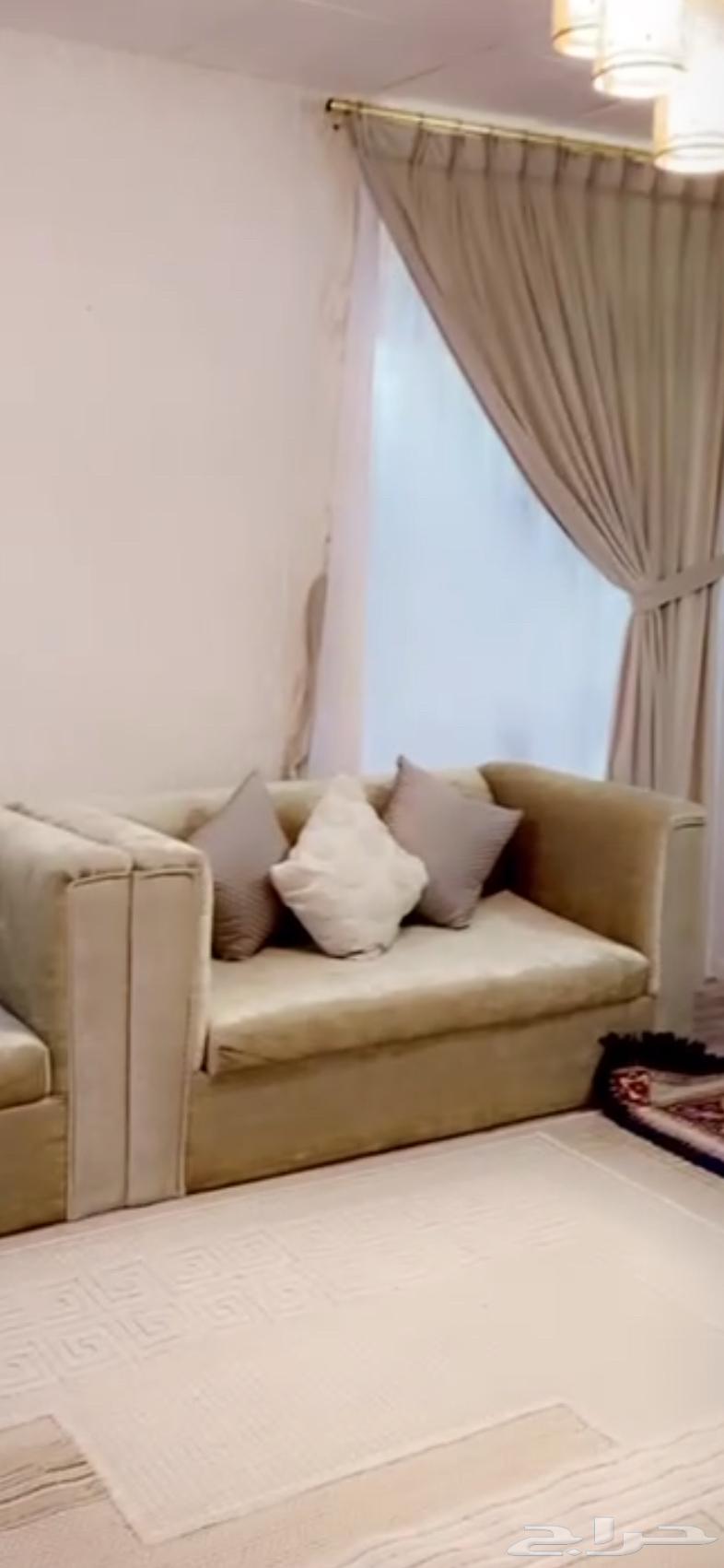 New, slightly used clean sofa64485433779202111