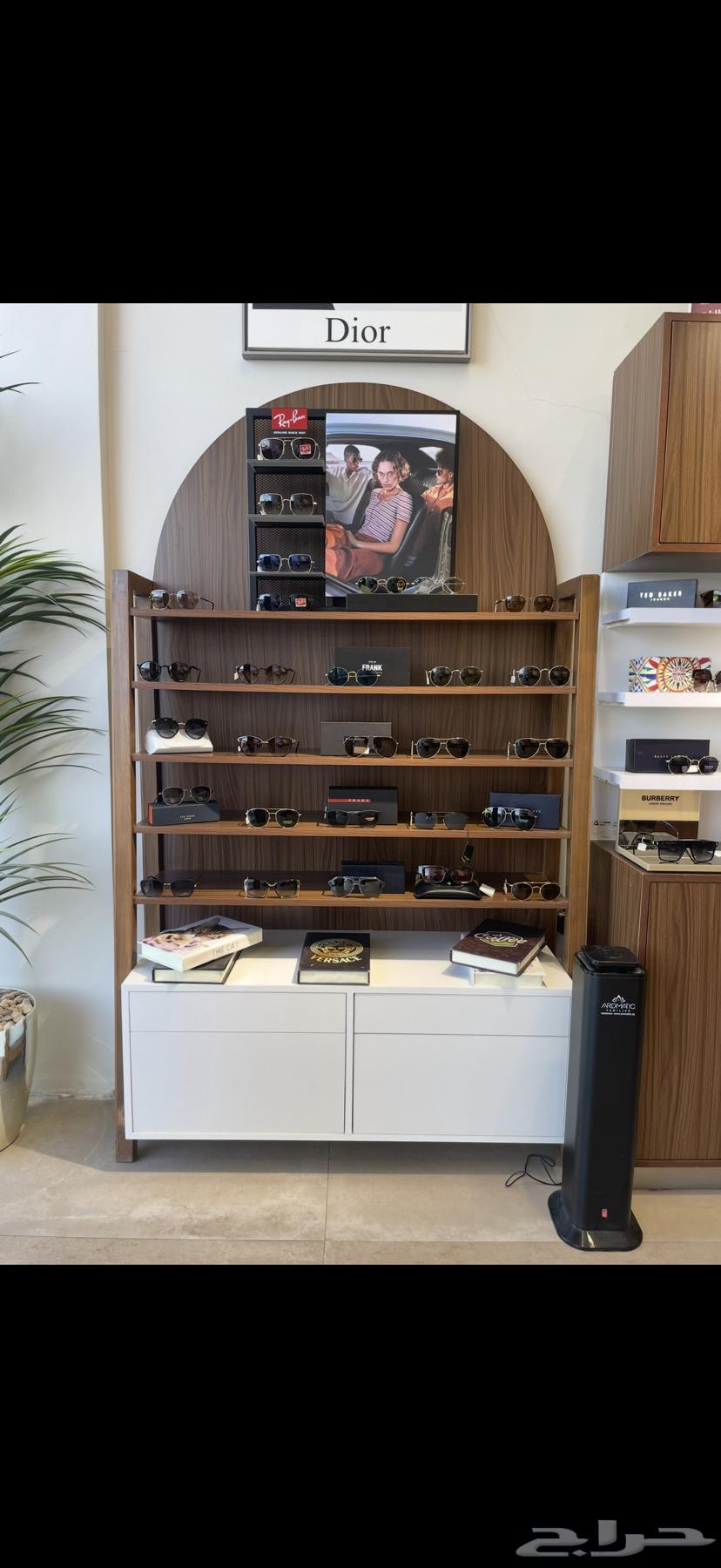 ديكور محل نظارات للبيع كامل64481359521922110