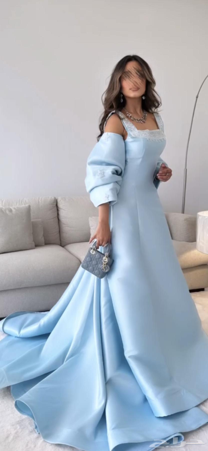 فستان لبسه وحده بنص السعر64485639787778112