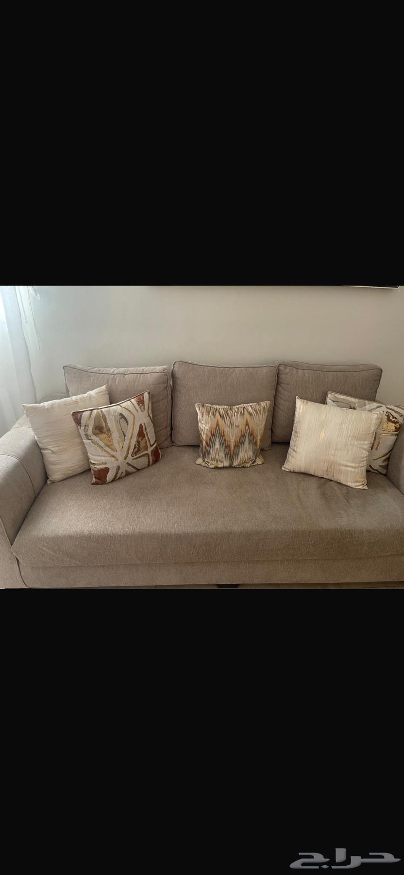 Living room furniture three sofas 2.50 size with a set of large tables and 264478870499842111