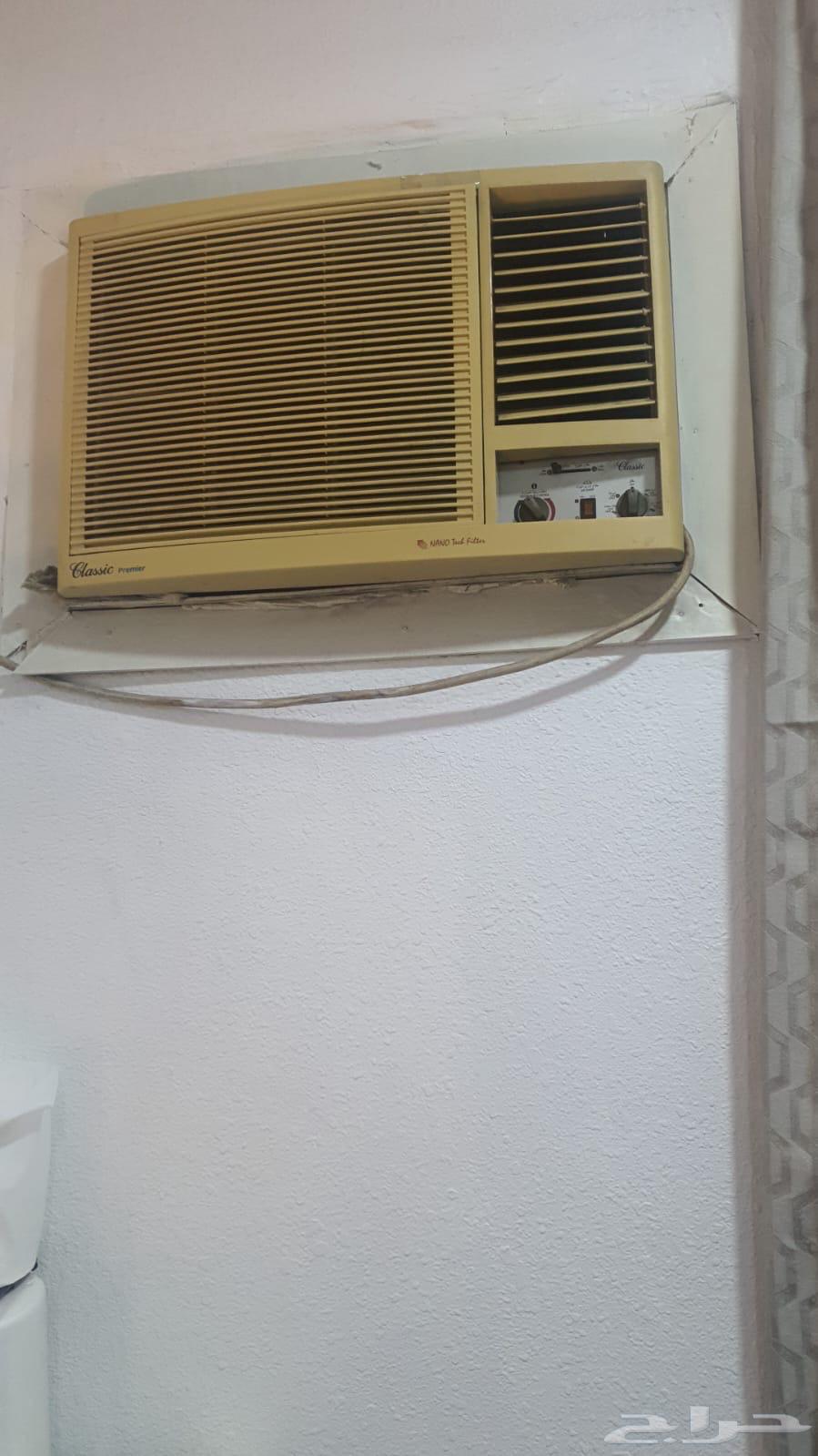 Classic window Ac for sale in working condition64485460836353110