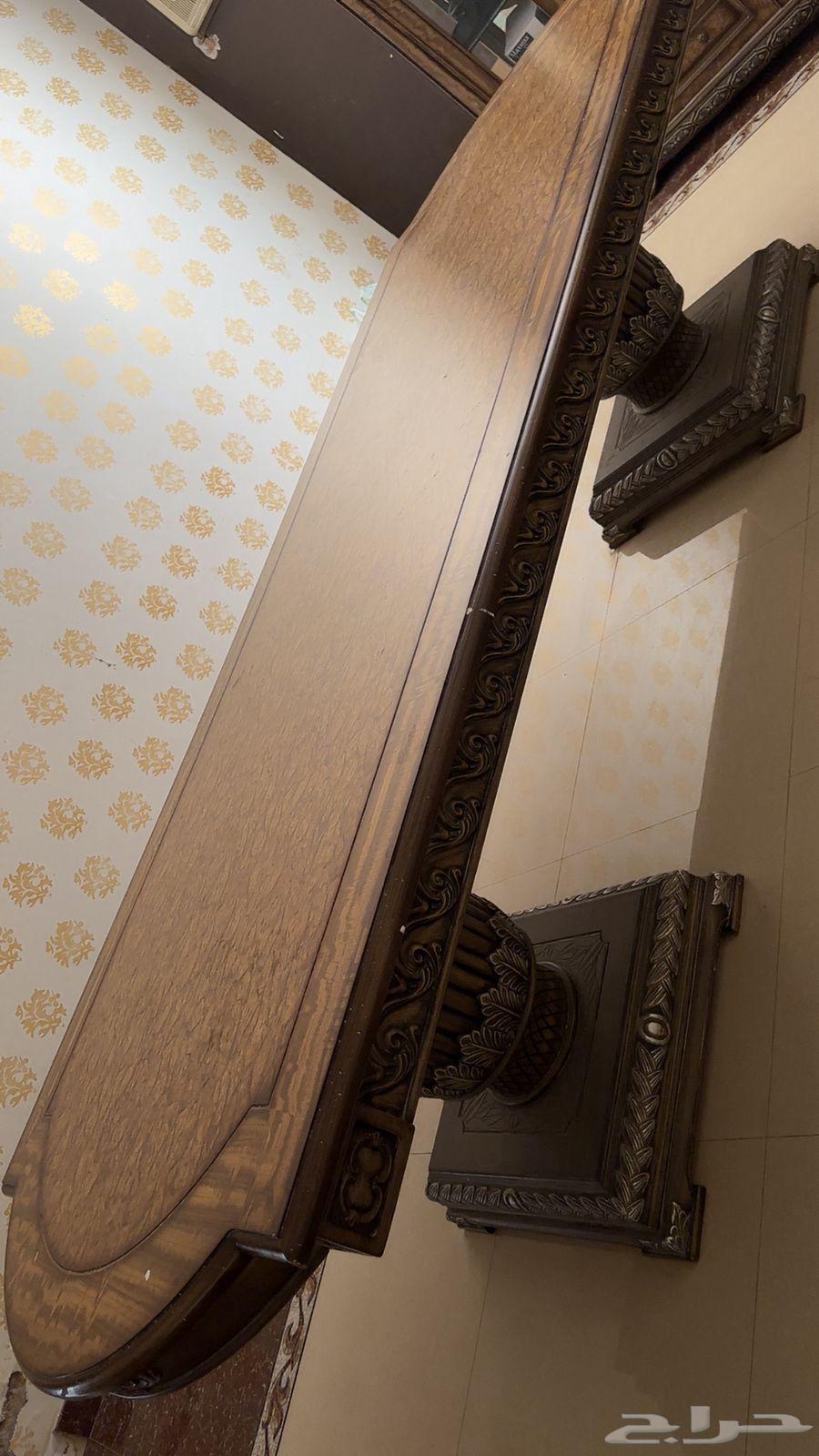 Antique table64482796422018111