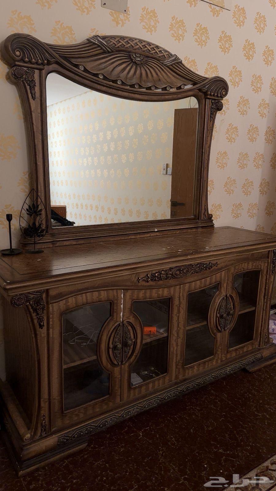 Antique table64482796422018113