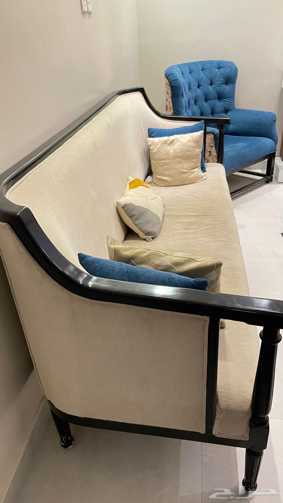 Sofa set.64482823057155113