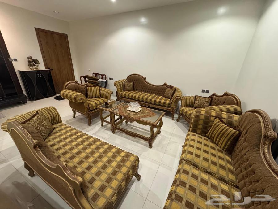 كنب مستعمل بحالة جيدة جدا64449704138115112