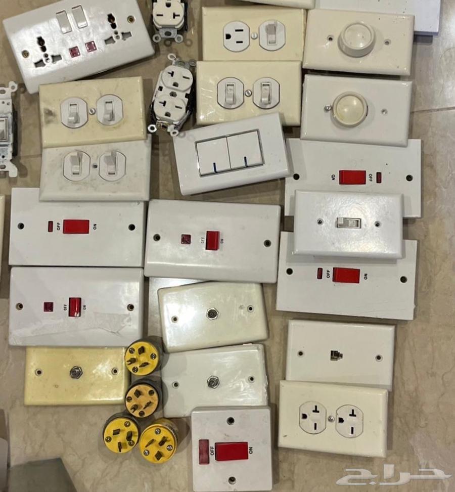 للبيع افياش ومفاتيح كهربائيه وثريات64483027896322110