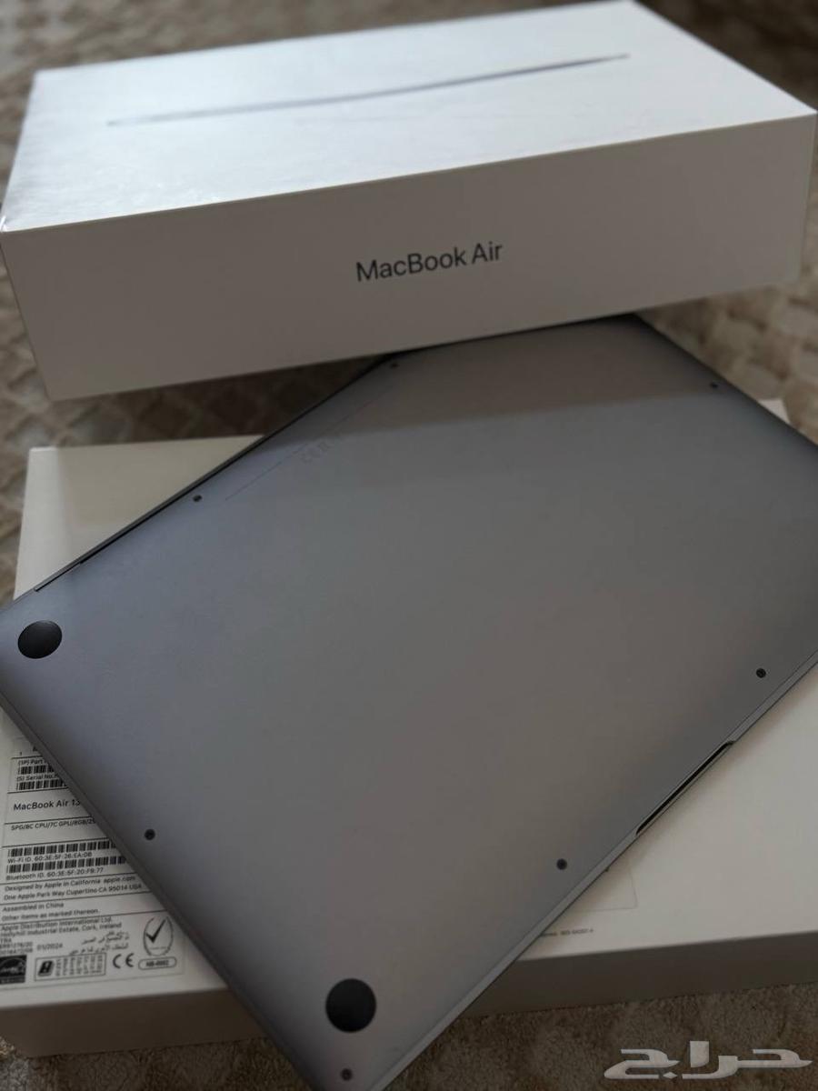 لابتوب ماك بوك جديد ماستخدمته   اللي جاد ويبيه يتواصل64485653615234111