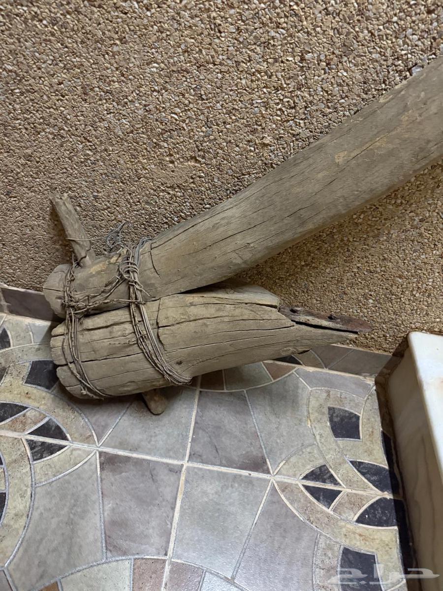 Old plow64481464432898110