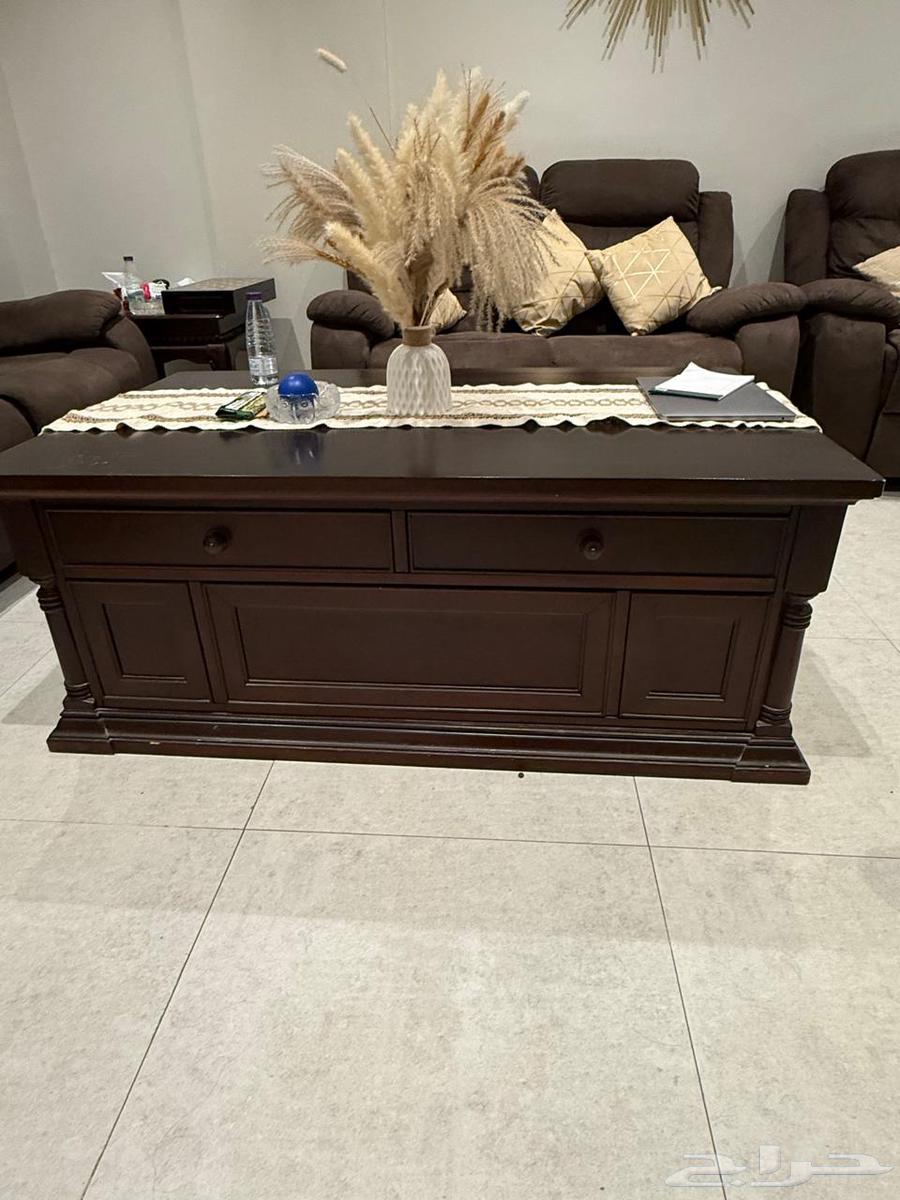 Used sofa with a large table64483218792961111