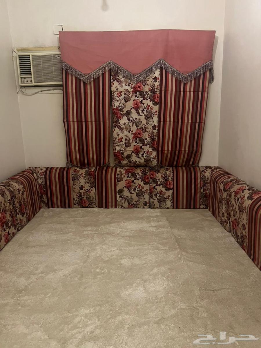 Ground floor hall64485284271489114