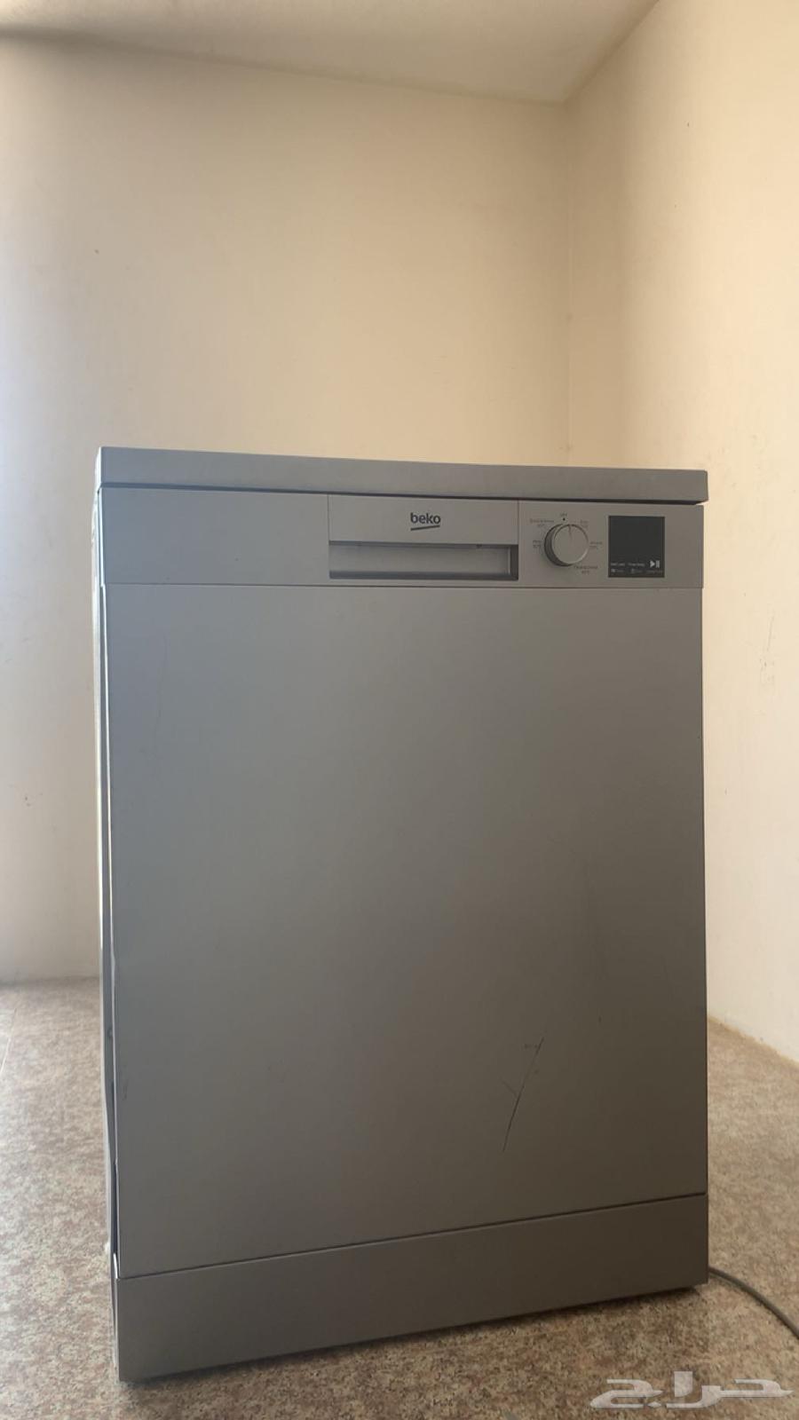 New automatic washing machine, used for only one year on offer64489531171969111