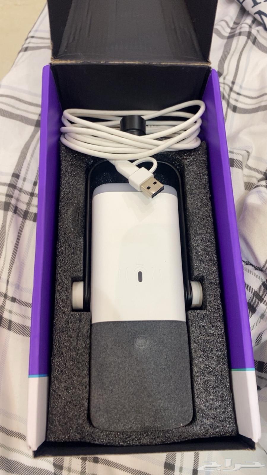 مايك فيفاين ابيض64491211710594112