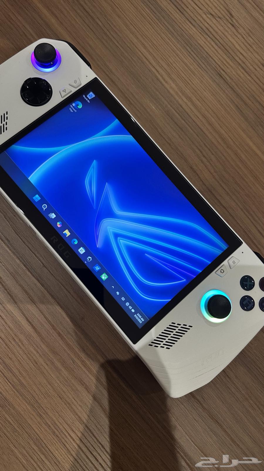 ASUS ROG Ally RC71L Handheld Gaming Device64492894375043114