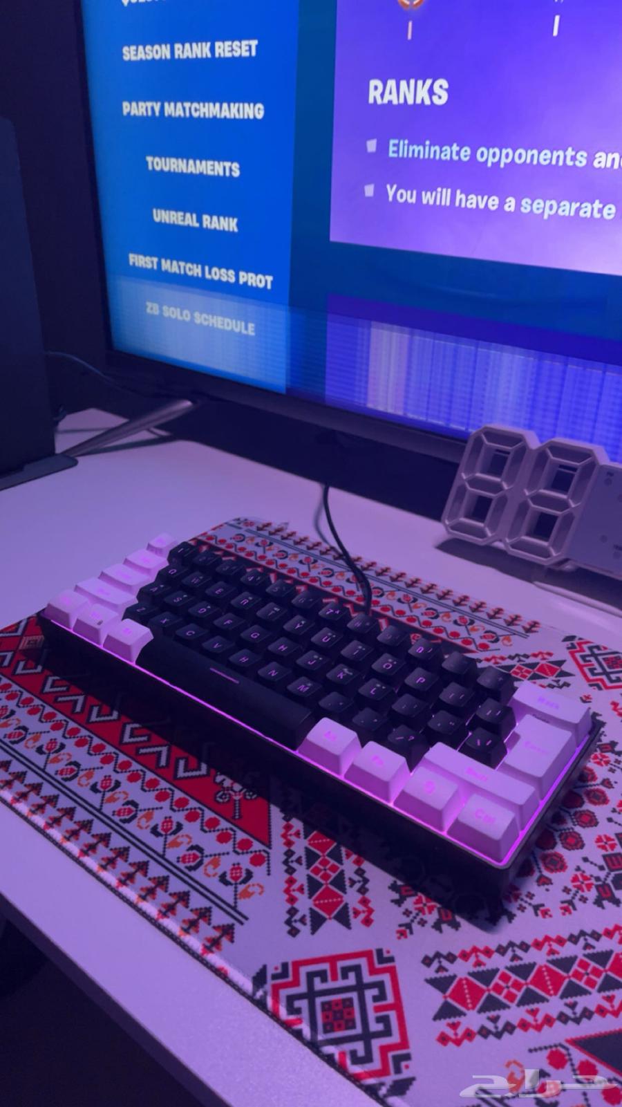 Mouse and keyboard for sale, contact privately64493273097857111