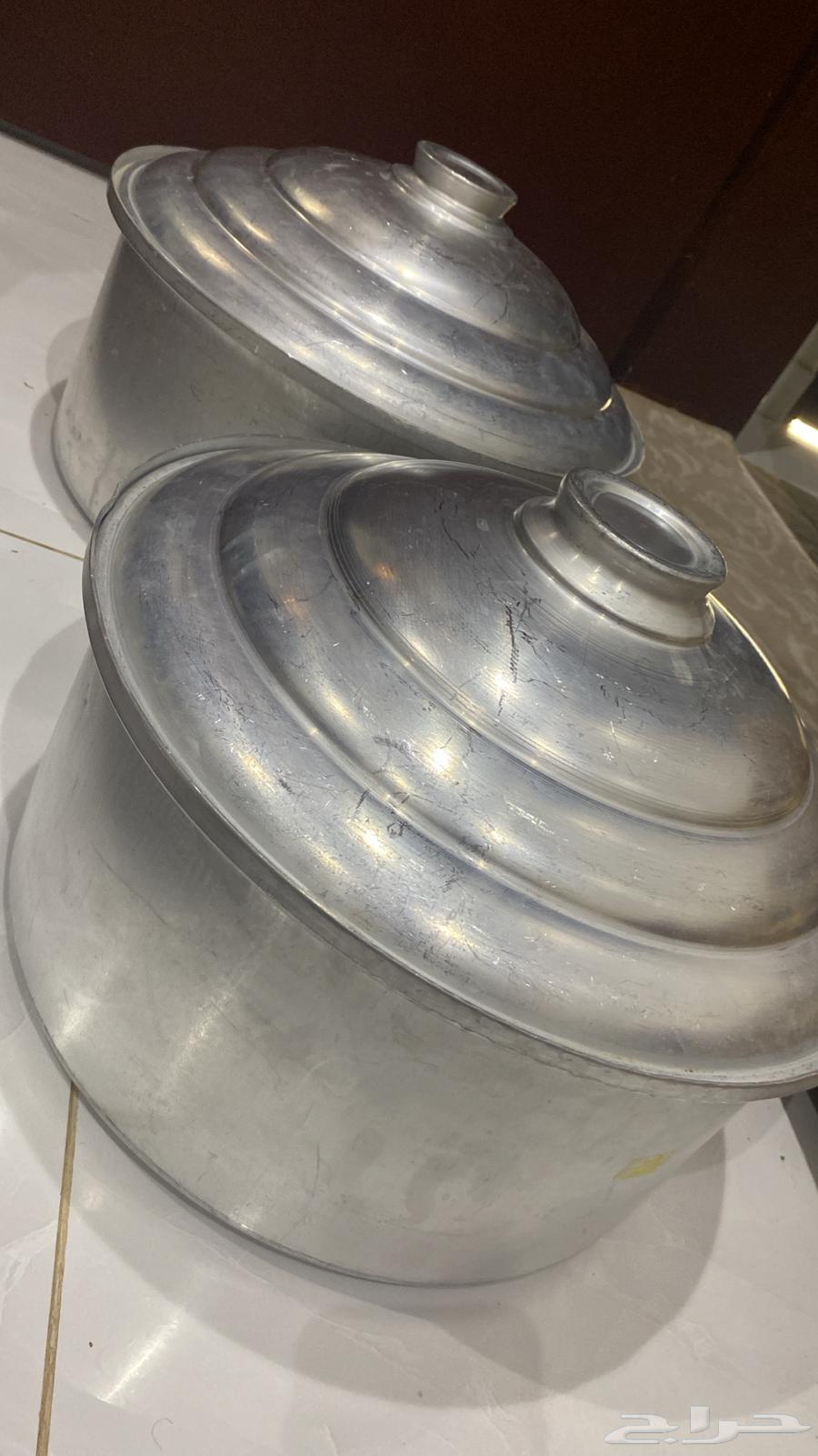 جدور للبيع مع صينية على السوم64489045032322110