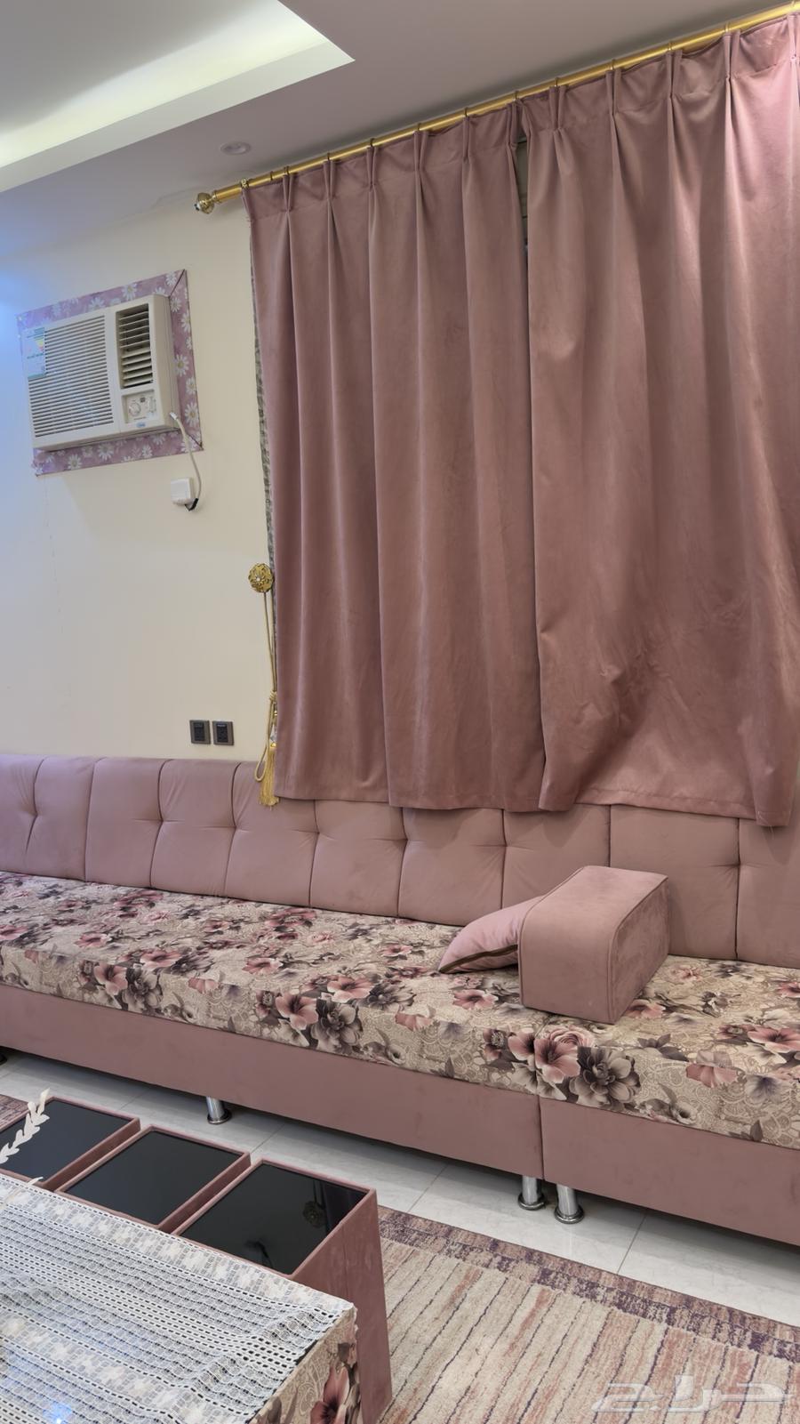 كنب وطاوله وفرشه للبيع مستعجل64490179179778113