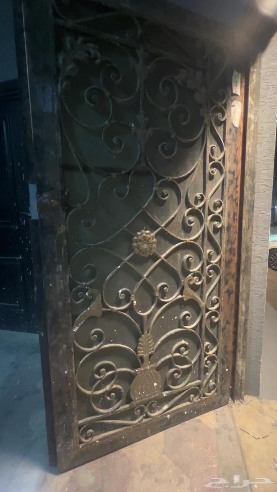 باب للبيع 50064486551996290111