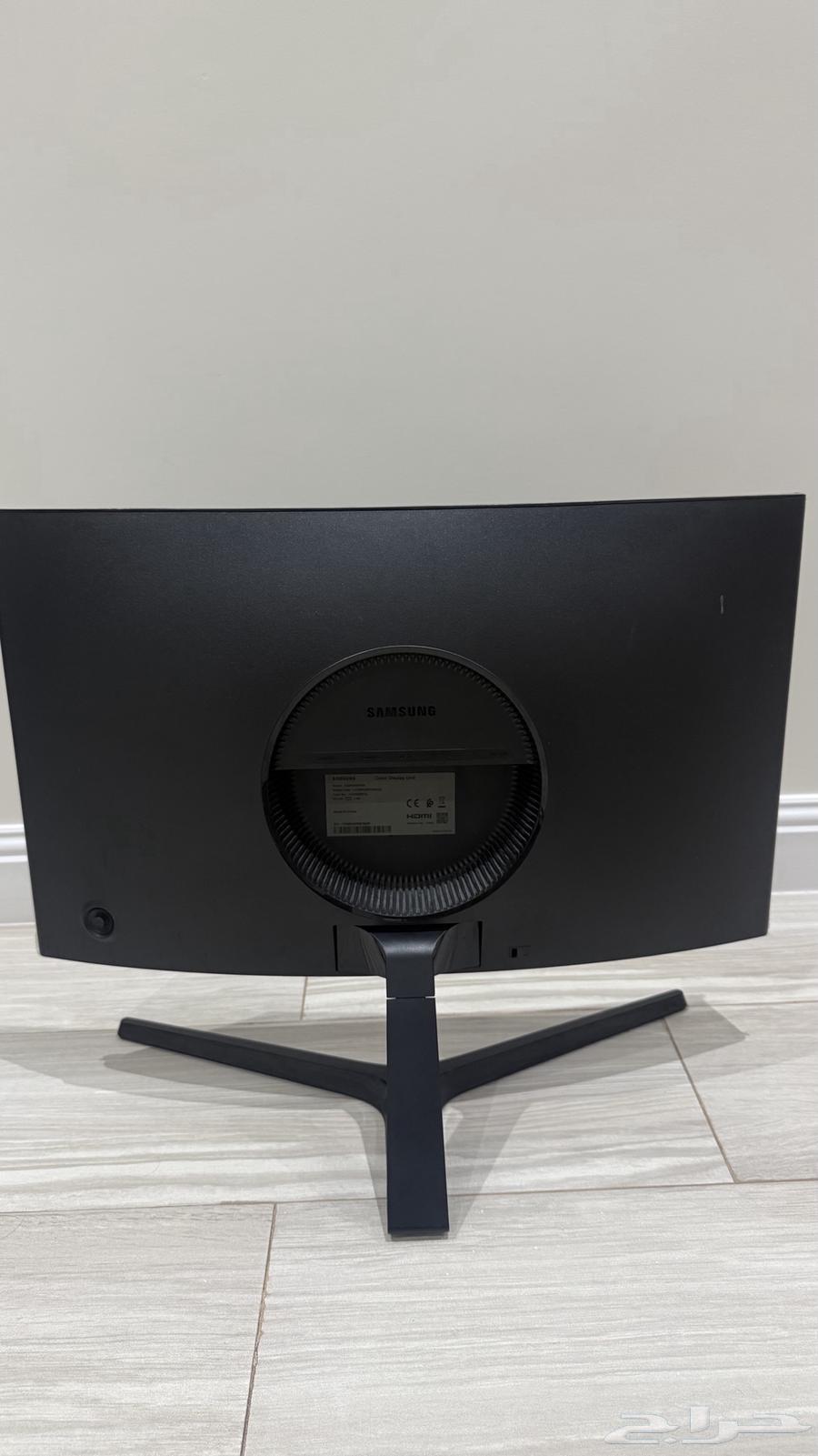 للبيع شاشة سامسونق منحنيه 24 انش استعمال خفيف64484307690241112