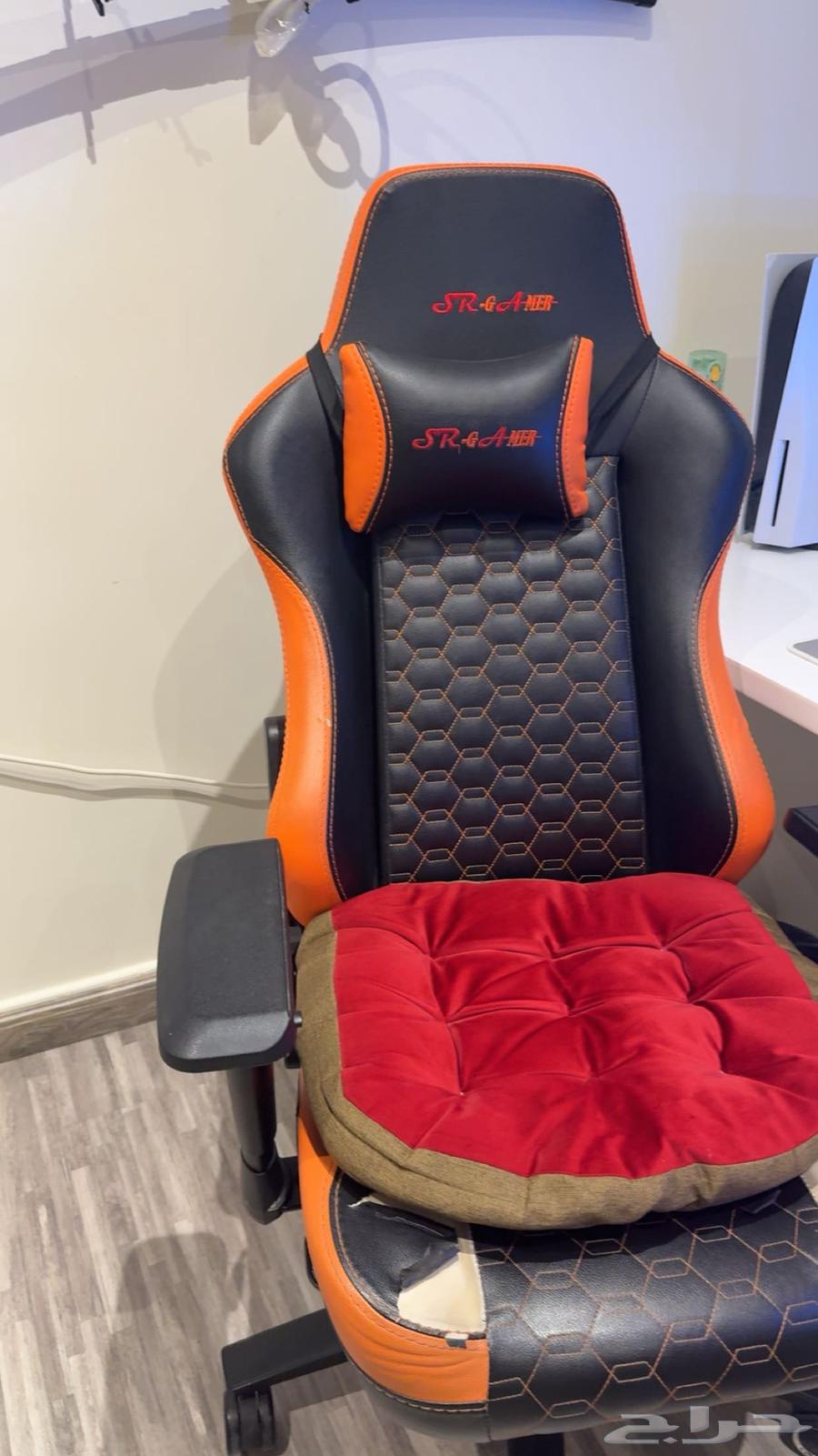 Gym Chair and Table64492040549251112