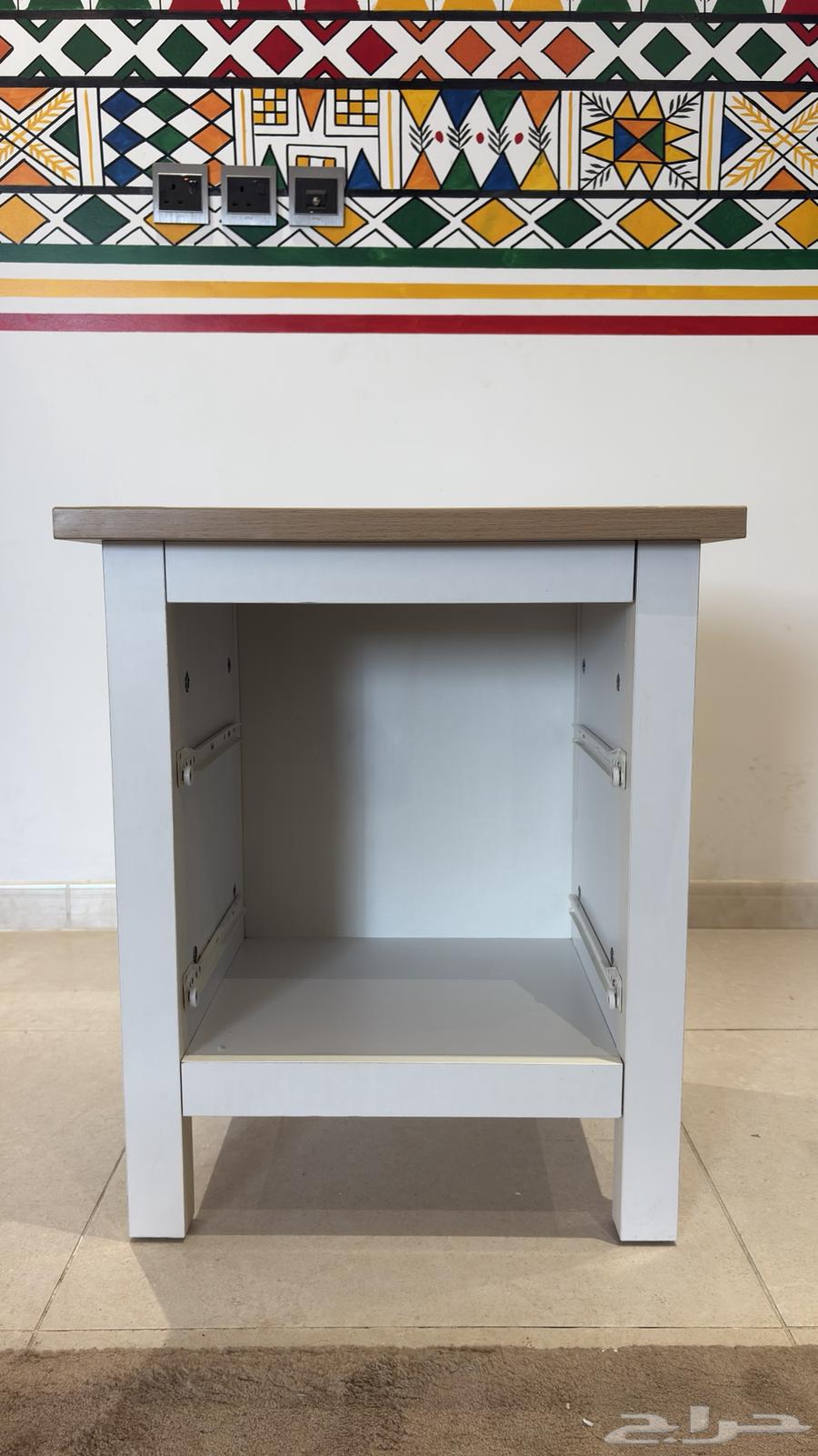 طاولة جانبية من هوم بوكس درجين (قابل لتفاوض)64482579677315113