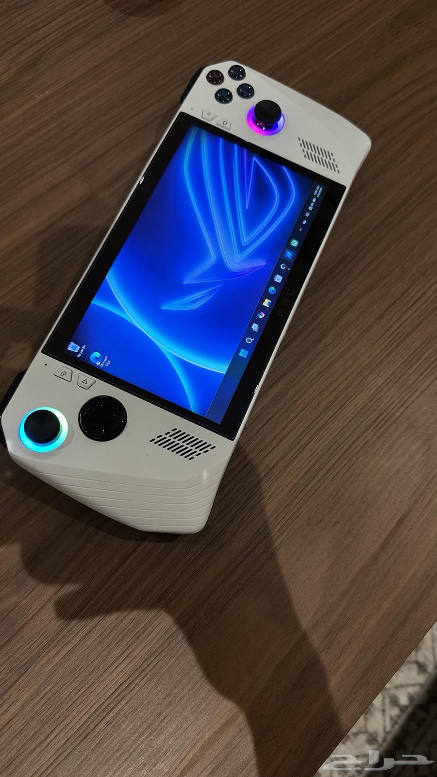 ASUS ROG Ally RC71L Handheld Gaming Device64492894375043112