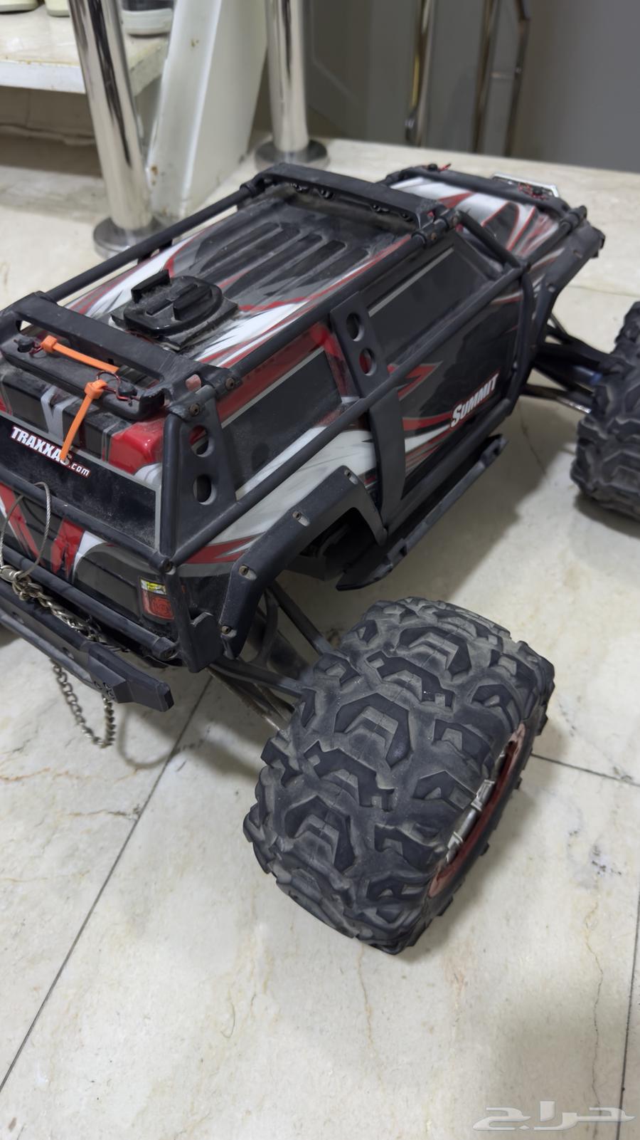 Traxxas summit remote control car64487732491266113