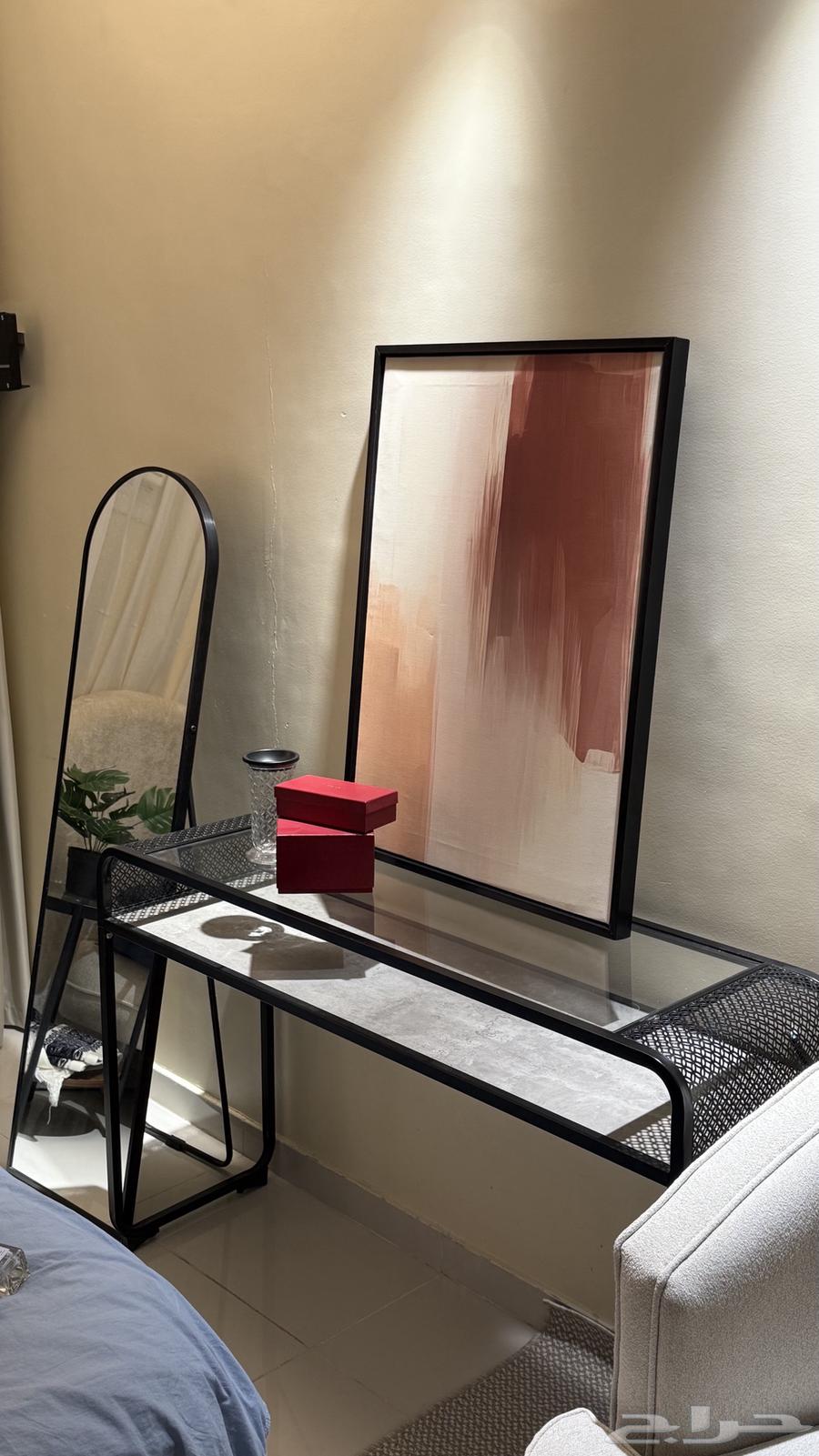 Entry or styling table64490165512066111