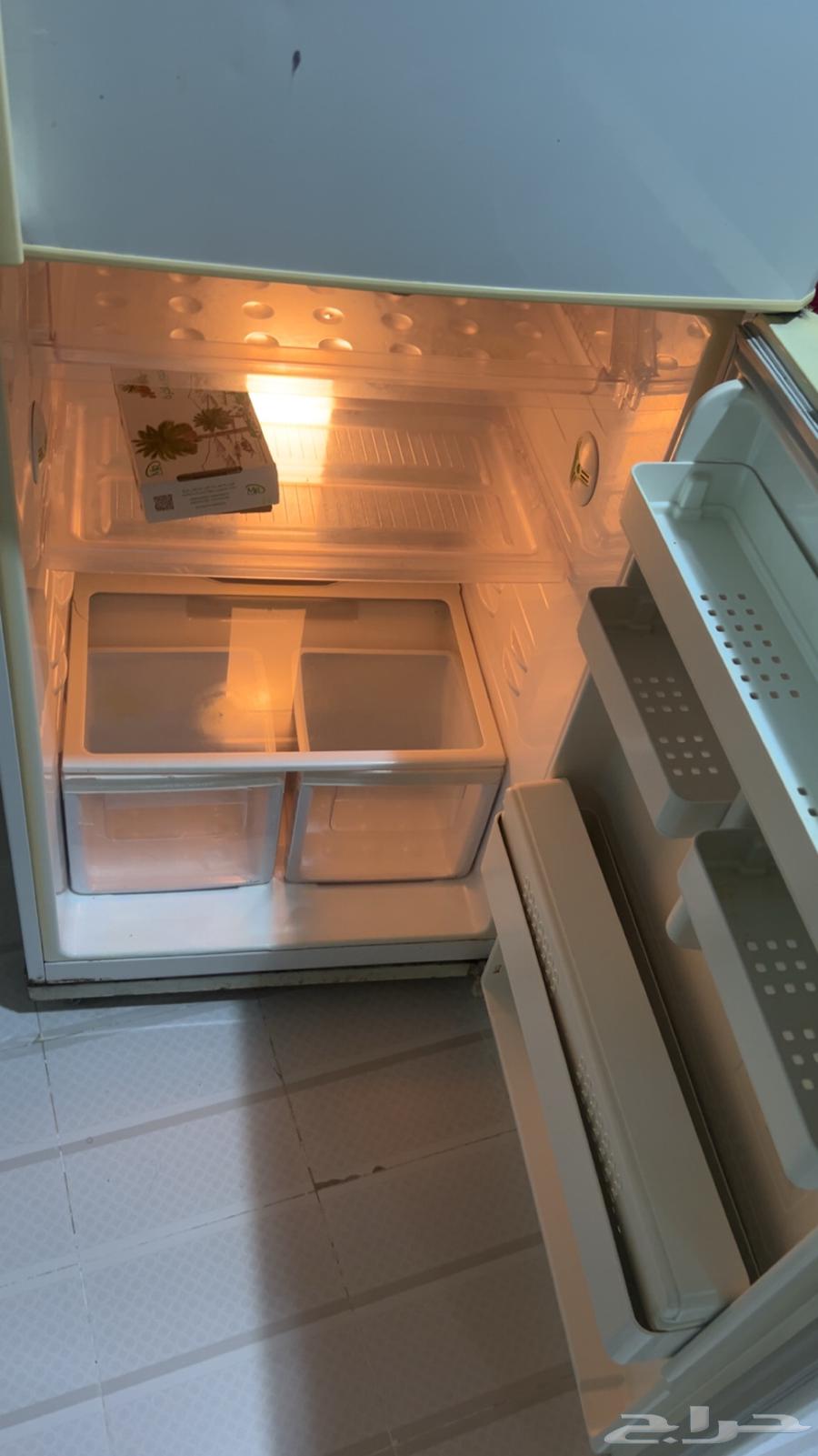 ثلاجة للبيع64491070378754112