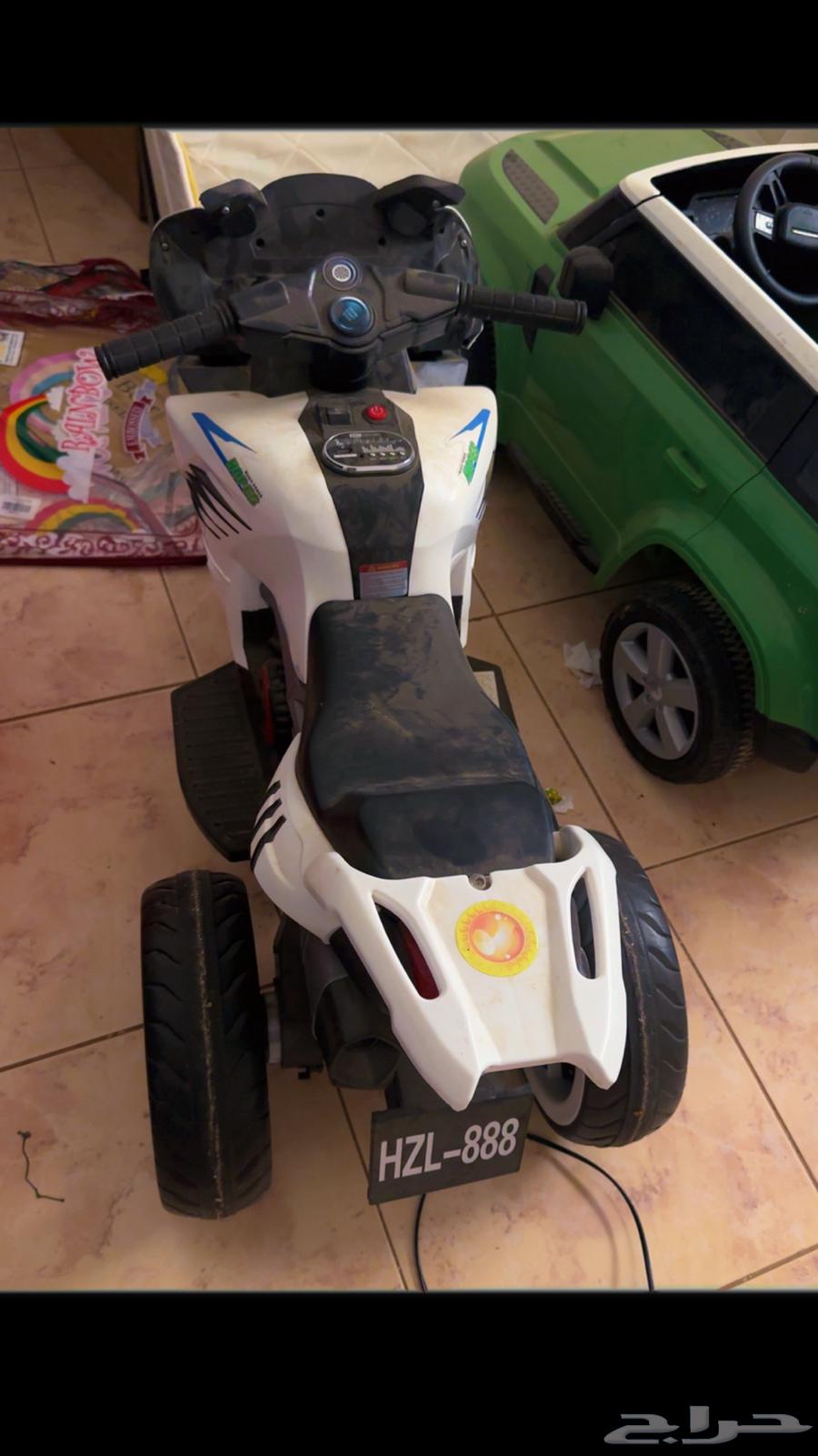 سيارة أطفال حديثة شبه جديدة استعمال خفيف شديد و دباب أطفال64493707601794113
