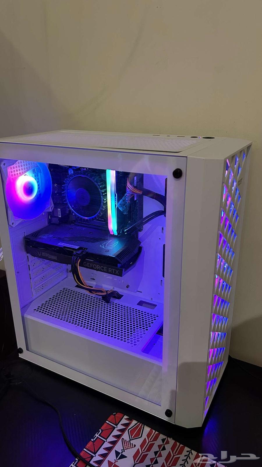 بي سي قيمنق معه اغراضه64490482177922111