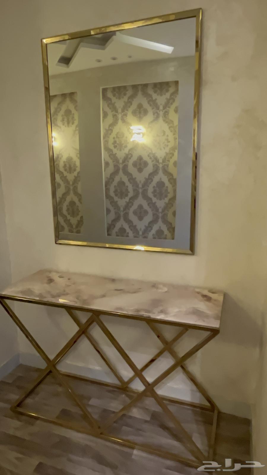 Clean entrance, console and mirrors for sale64491023644931110