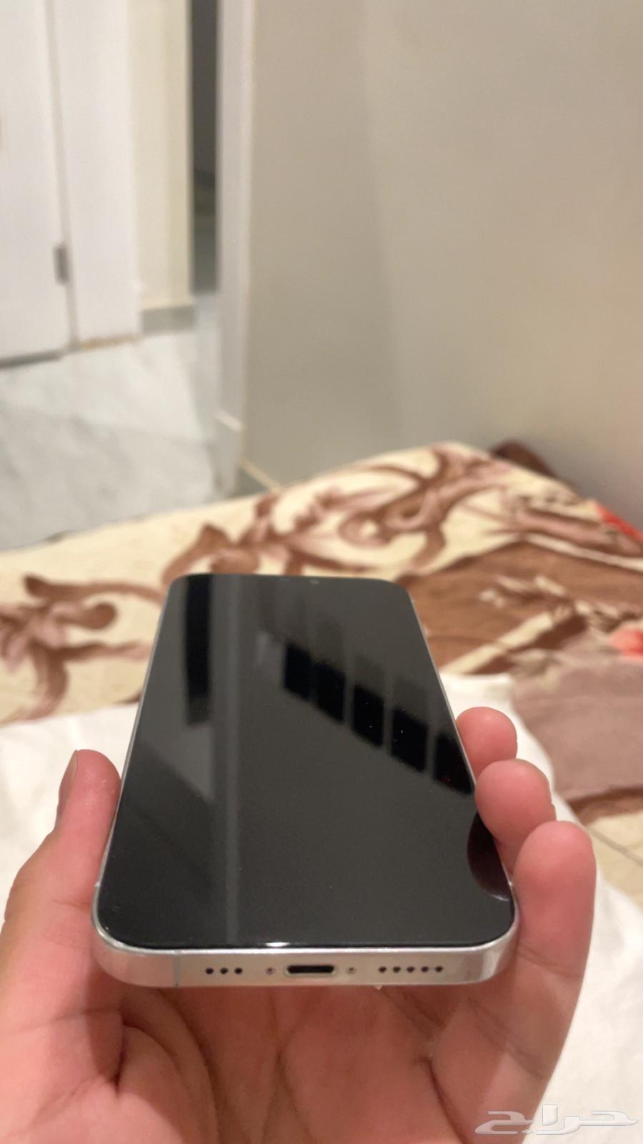 Let me show you the iPhone 1264494400503683112