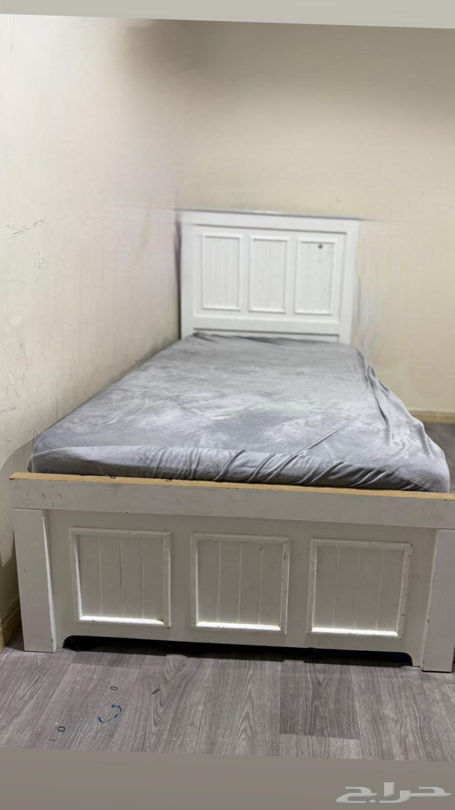 ثلاث اسره خشب على السوم بيع مستعجل64494208562689111