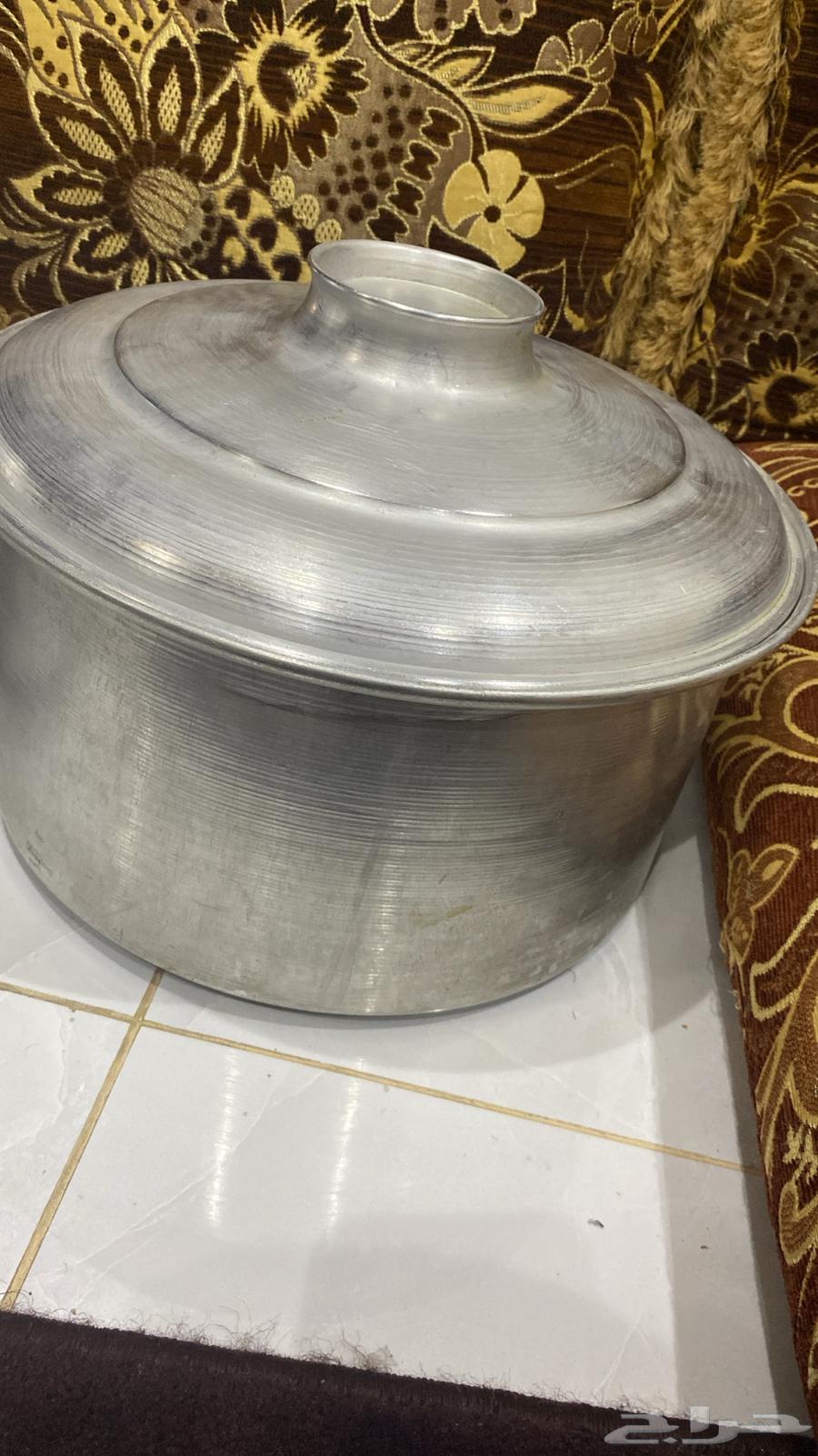 جدور للبيع مع صينية على السوم64489045032322111