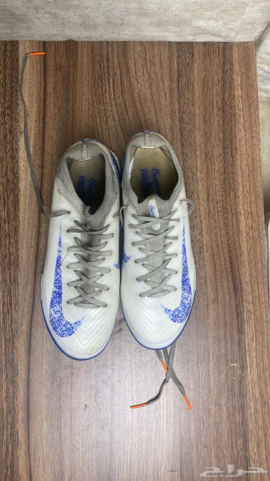 New Nike shoes, used for two weeks, size 3964486661448835112