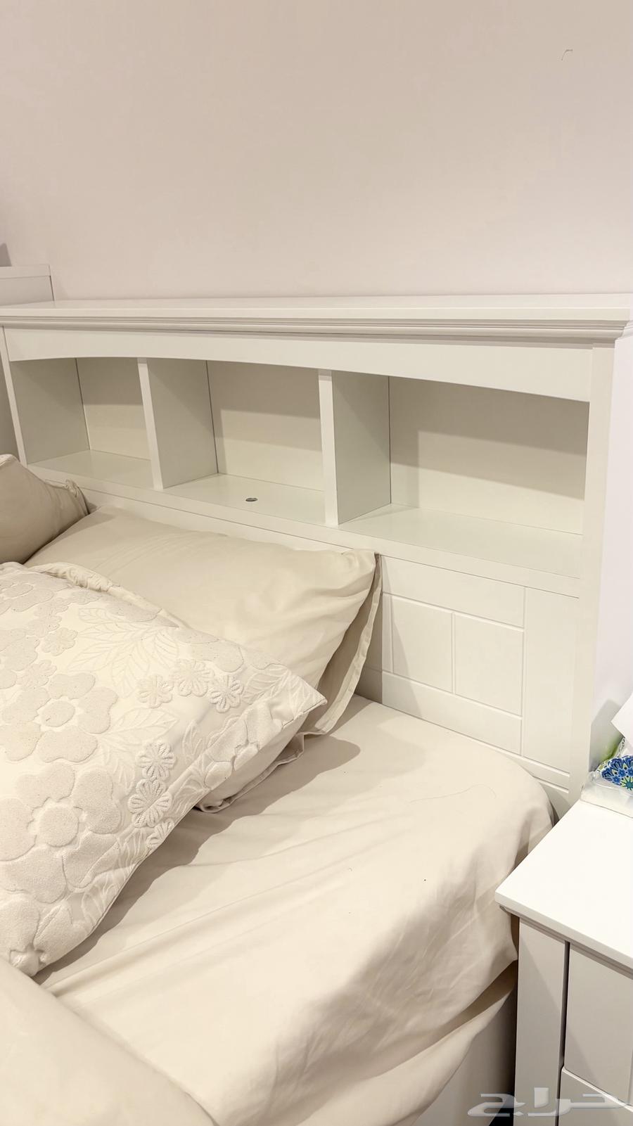 Home Centre Bed, Desk, Dresser, Side Table64492013679875114