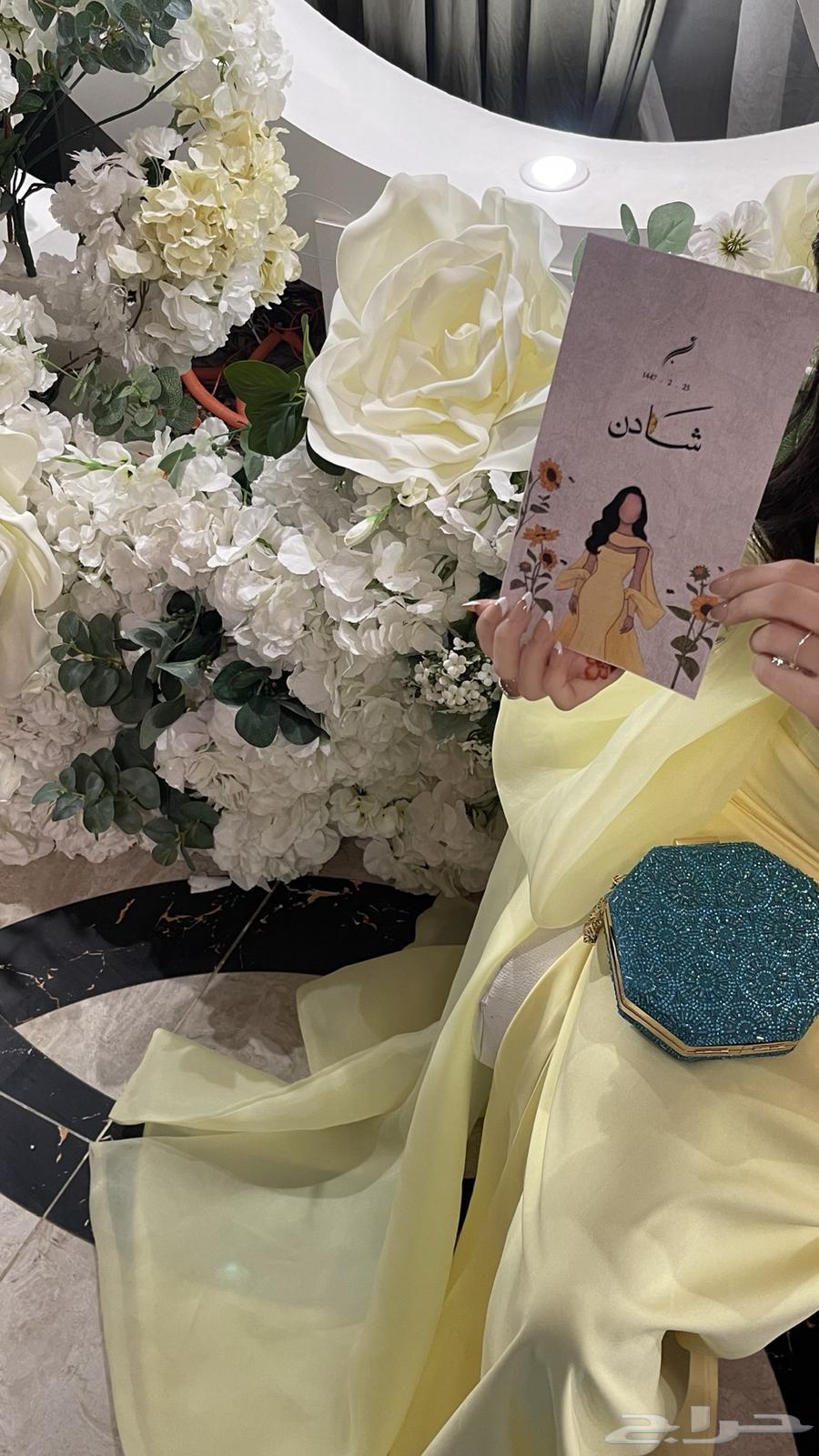 فستان مستعمل للبيع64492284851201111