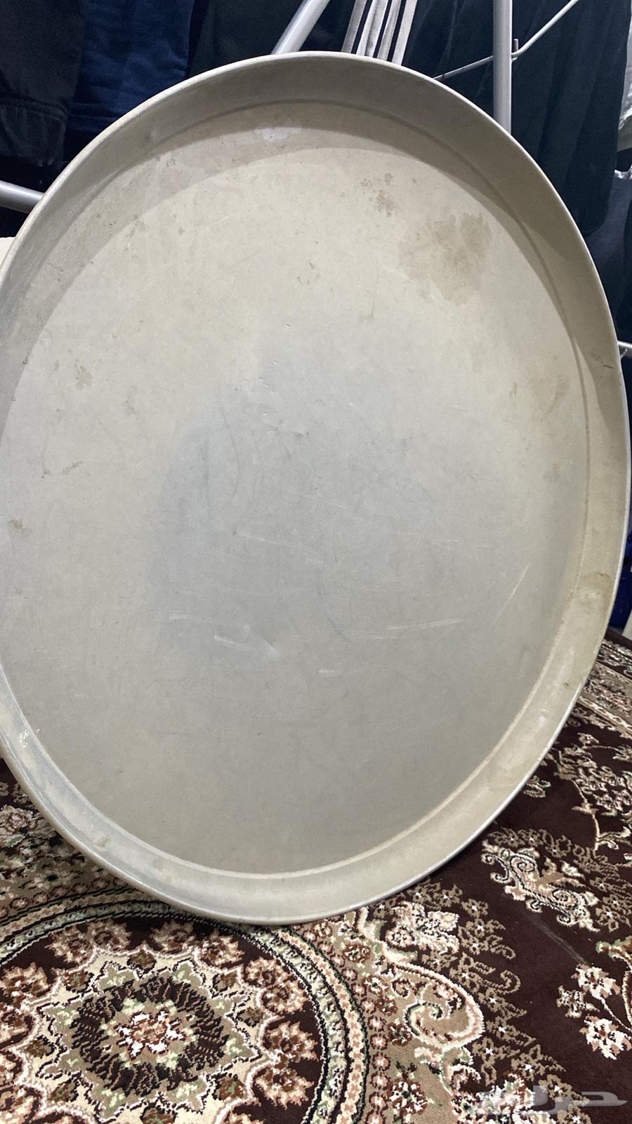 جدور للبيع مع صينية على السوم64489045032322112