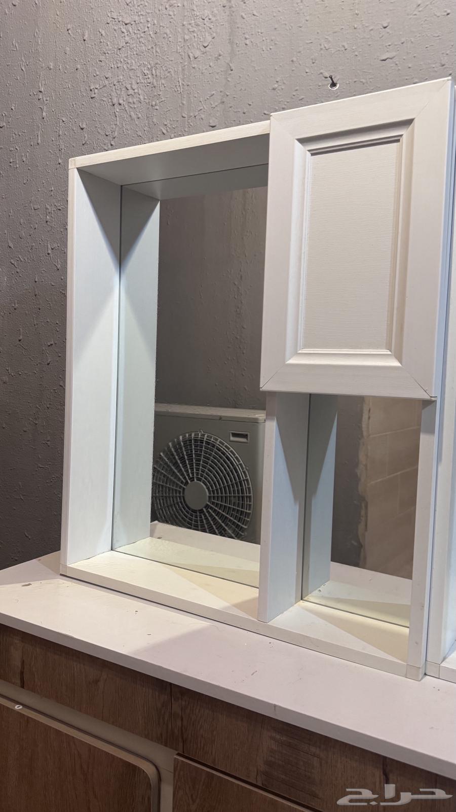 مراية حمام مع قاعدة تخزين للبيع64493893208195112