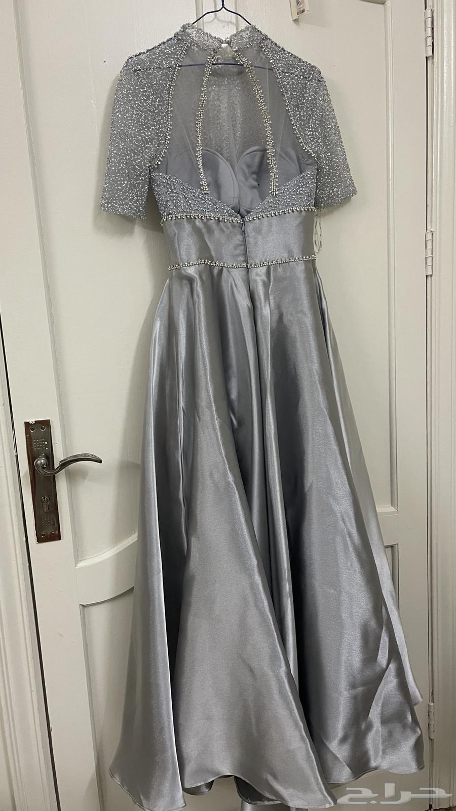 فستان فخم رمادي بلمسات فضية   مثالي لكل المناسبات64494112795393113