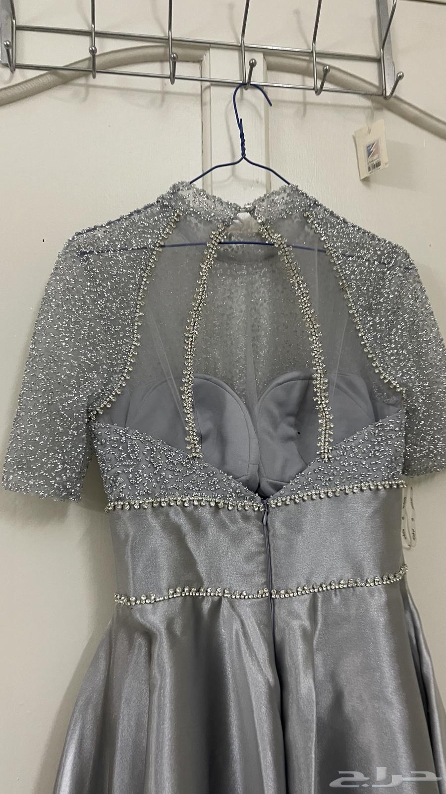 فستان فخم رمادي بلمسات فضية   مثالي لكل المناسبات64494112795393111