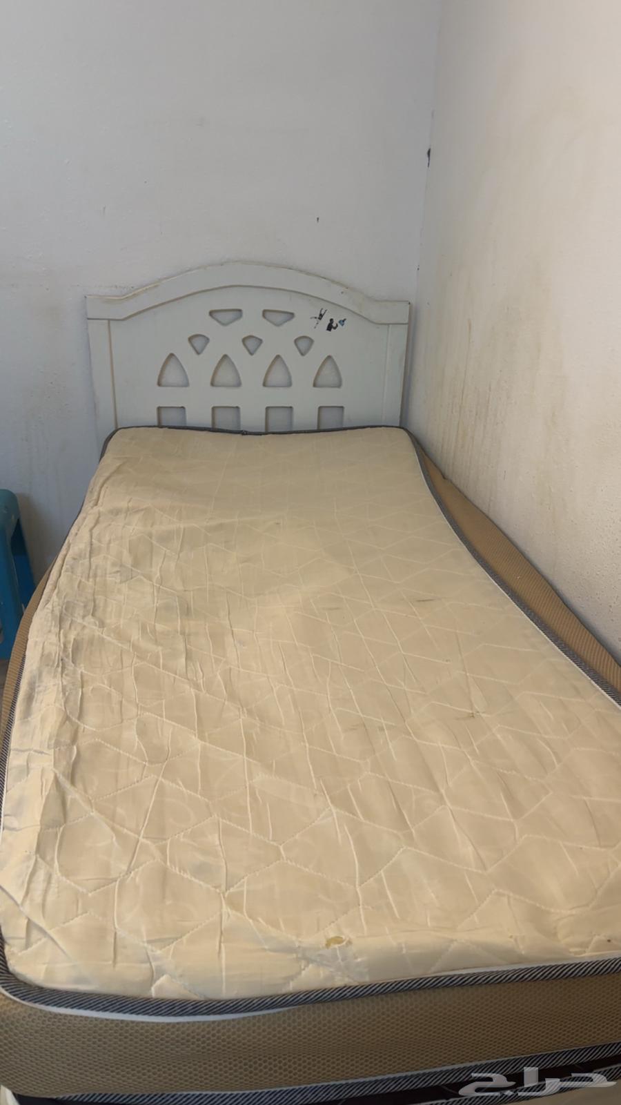 All secrets, mattresses, and a sofa set in excellent condition, sale allowed64487746500098111