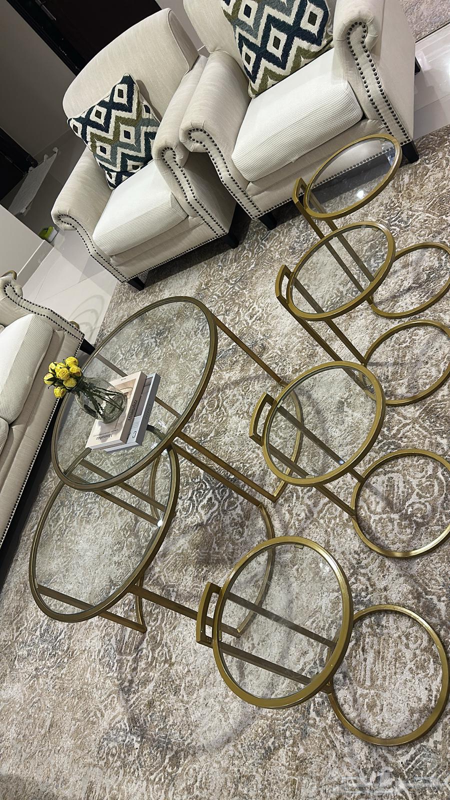 طاوله وسط و5 طاولات خدمه بسعر مغري64492230248835111