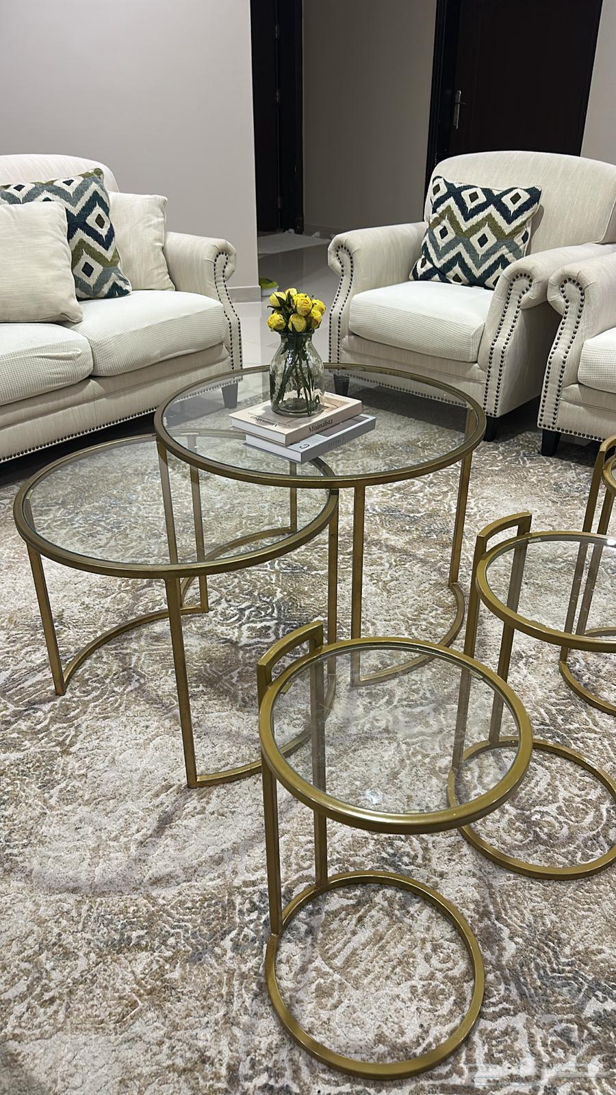 طاوله وسط و5 طاولات خدمه بسعر مغري64492230248835113