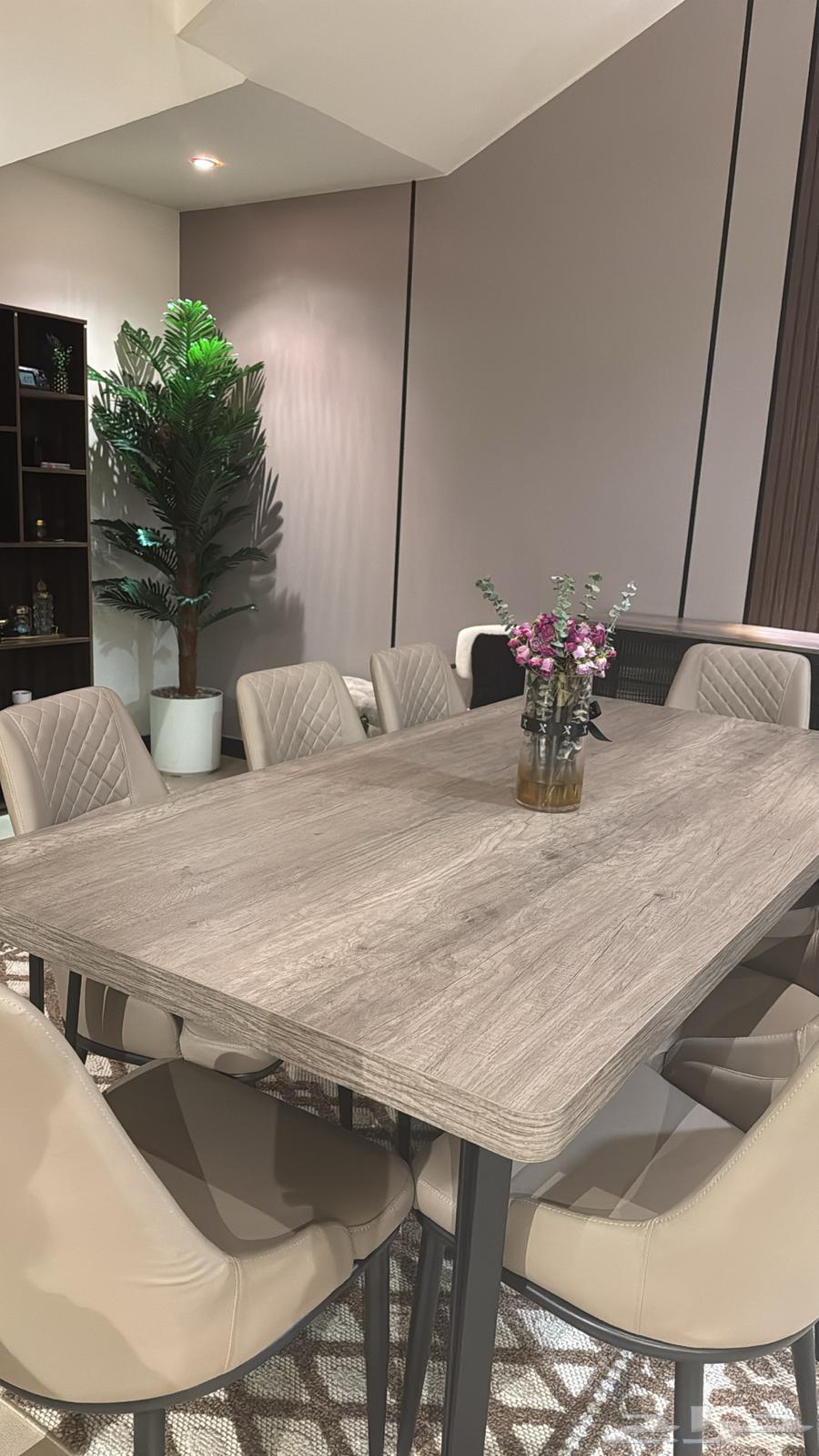 Dining table with buffet64490701699969110