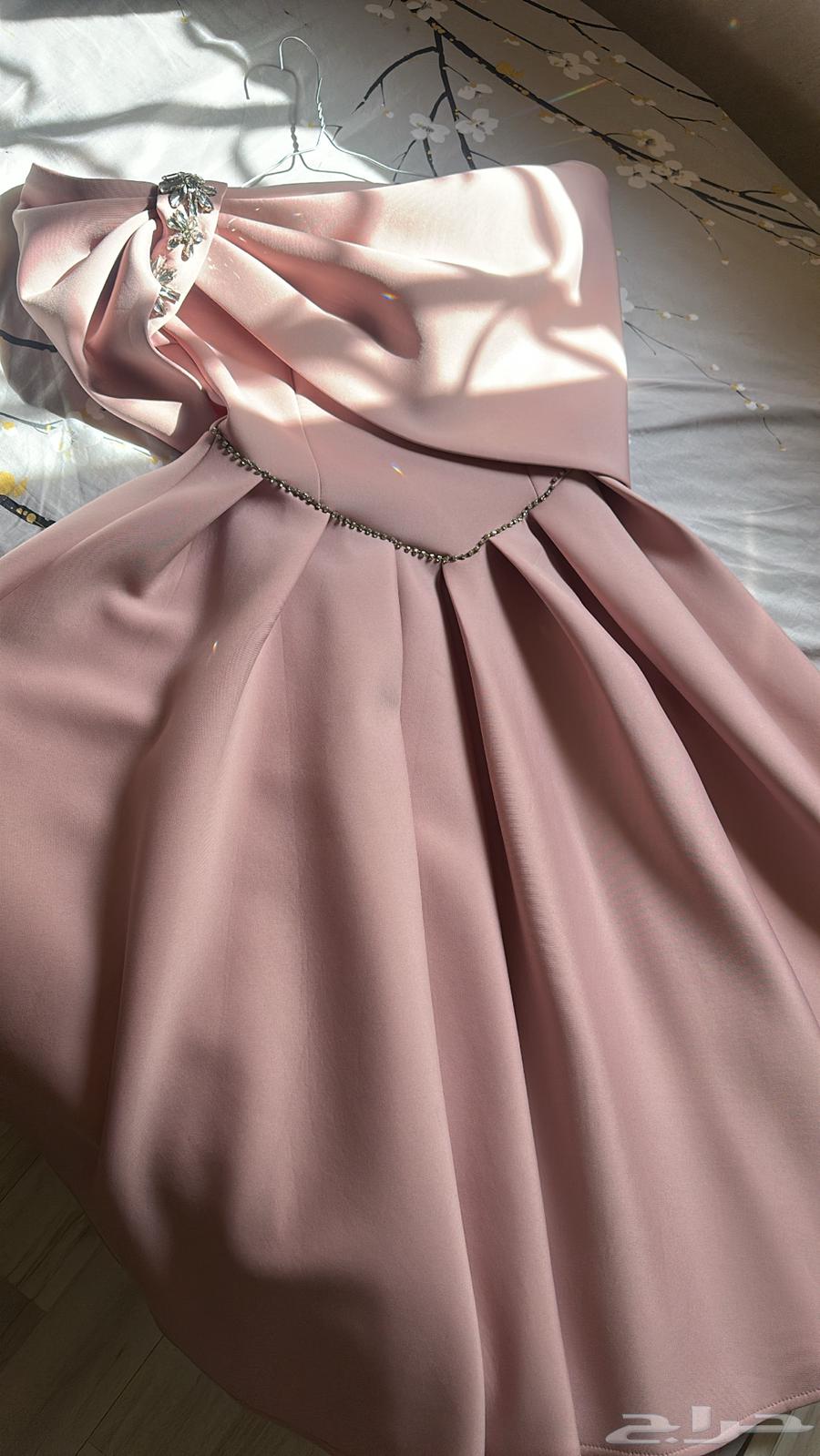 فساتين للبيع استخدام واحد فقط64490454589058110