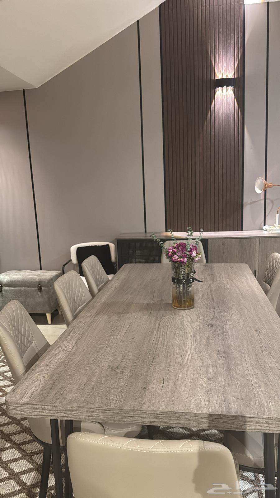 Dining table with buffet64490701699969111