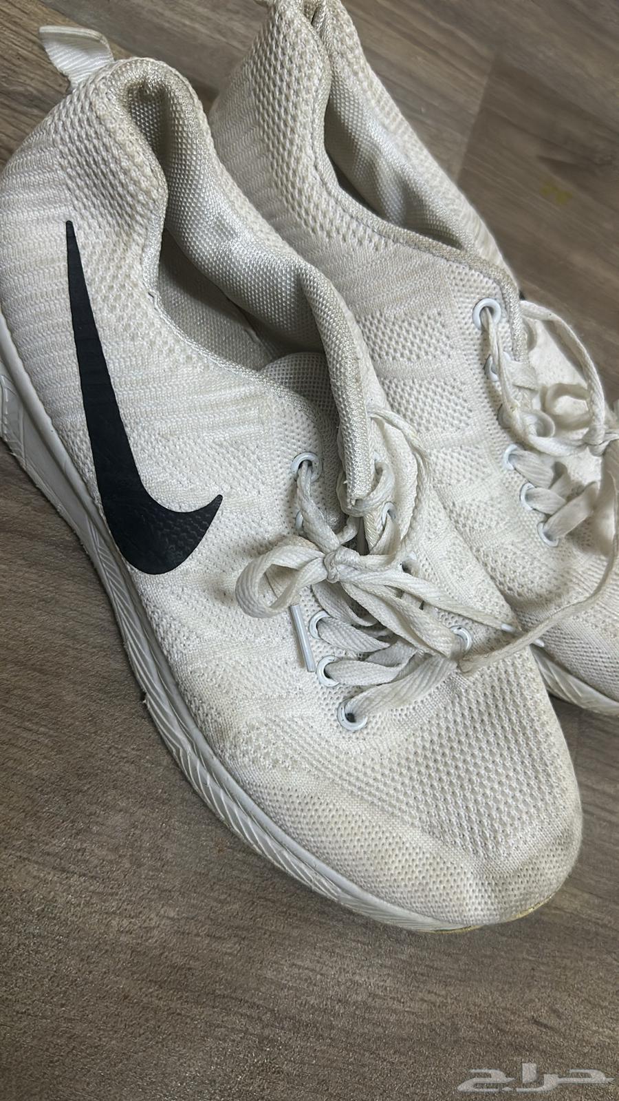 شوز اديداس ونايك مستعمل نظيف ب 5064486620560641112